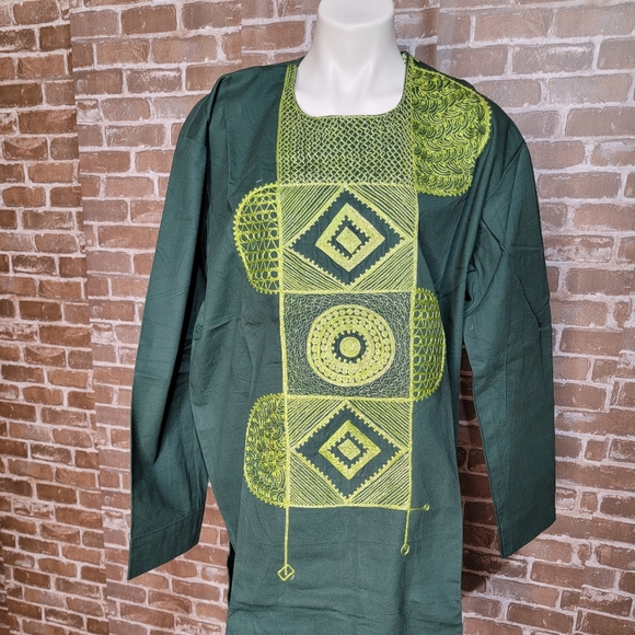 Men's top - Picture 2 of 2